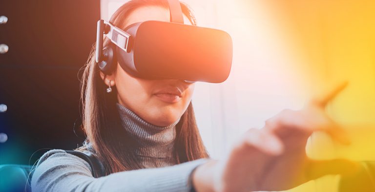 Cómo la tecnología puede mejorar tu carrera profesional