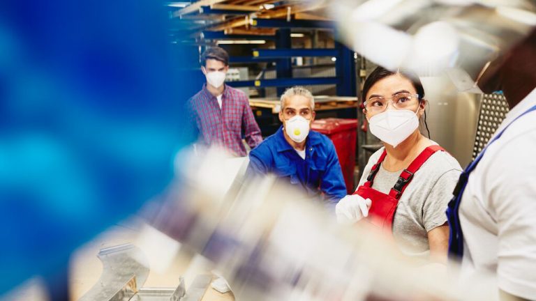 La vacuna, esperanza para el empleo
