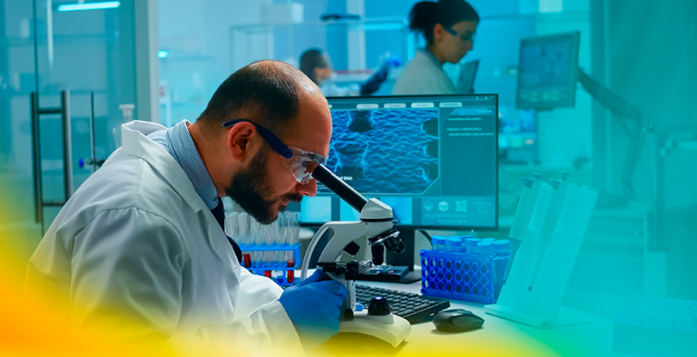 cinco motivos para emprender una carrera profesional en el sector farma.