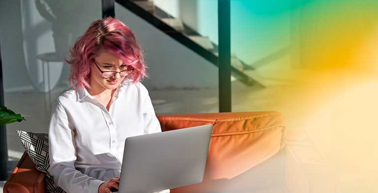 Cuatro formas diferentes de conseguir un empleo.