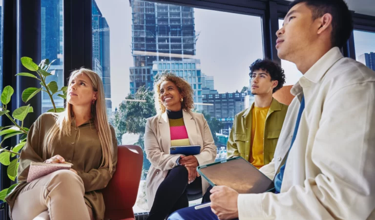 ¿sigue siendo importante ascender en la escala profesional? cómo el talento está redefiniendo la ambición.