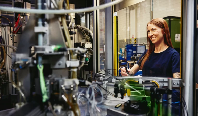 automatización en la industria: ¿qué competencias necesitan los trabajadores del futuro?