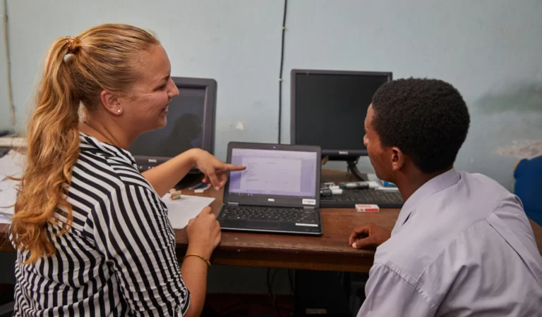 ¿por qué implementar el job shadowing en tu empresa?