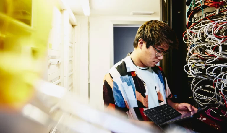 certificaciones profesionales en tecnologías emergentes.