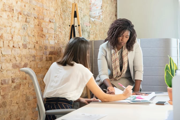 15 trabajos que no requieren estudios y ofrecen buenas oportunidades laborales.