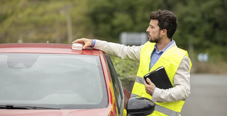 luz v16: qué es, cuándo será obligatoria y cómo afectará al sector automotriz.