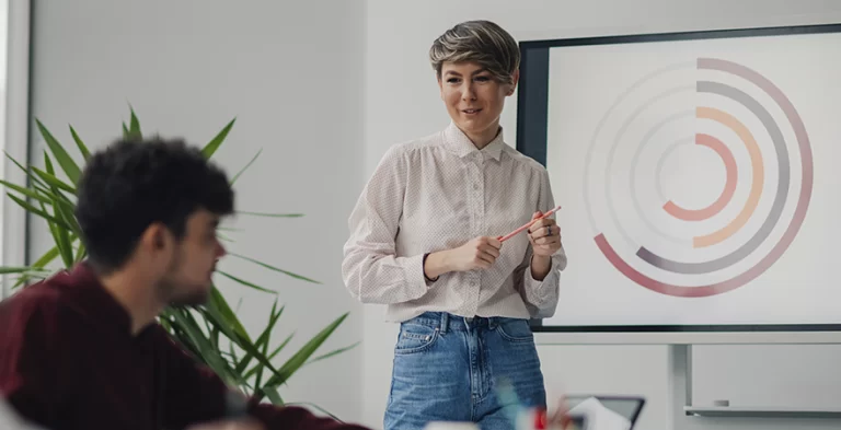 flywheel en marketing: qué es, cómo funciona y su importancia.