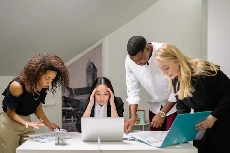 10 consejos sobre cómo gestionar la carga de trabajo de manera eficaz.