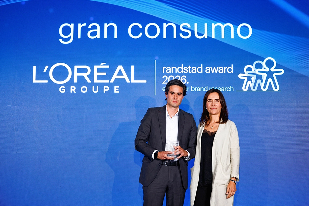 L'Oréal Groupe recogiendo el premio de Randstad Award 2026.
