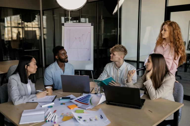 los 6 principales roles para crear un buen equipo de trabajo.