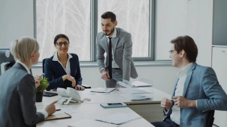plan de sucesión de una empresa: qué es y cómo implementarlo paso a paso.