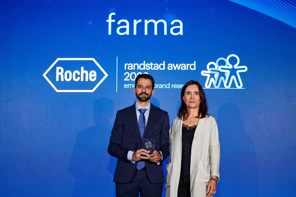 Roche recogiendo el premio de Randstad Award 2026.