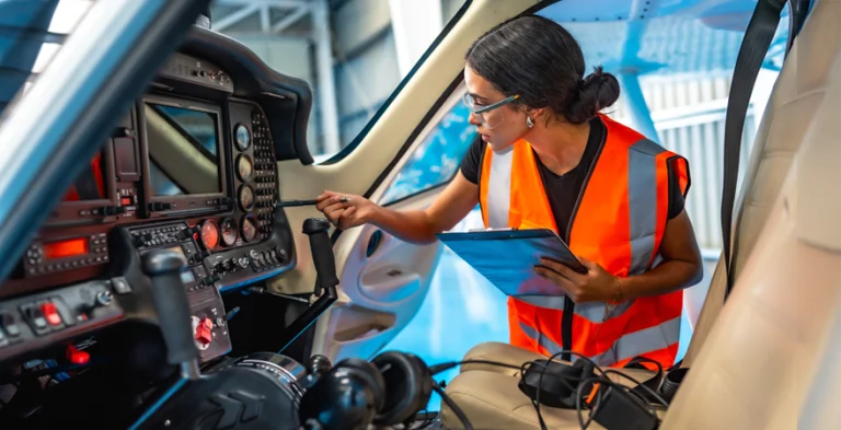3 formas en que las empresas aeroespaciales y de defensa pueden crear plantillas laborales sostenibles y ágiles.