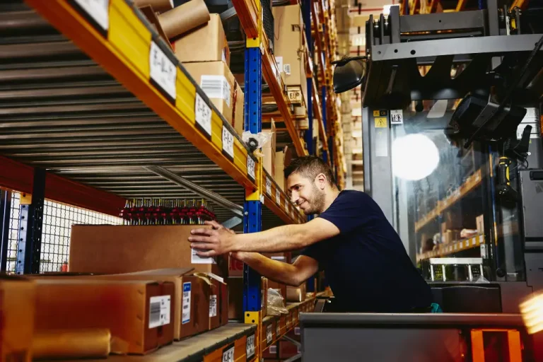 ergonomía y tecnología asistencial: el mejor respaldo para el talento senior.
